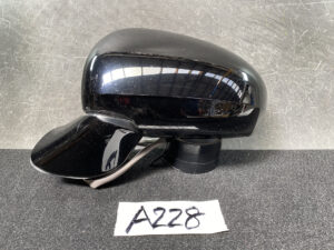 TOYOTA WISH ZGE20 Door Mirror Murakami 9851 / 9441 Left Side x1