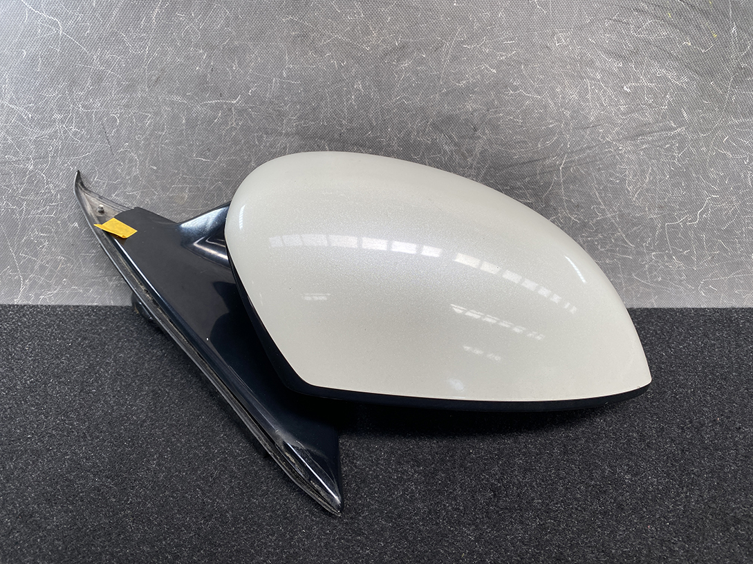 NISSAN SKYLINE V36 Mirror Murakami 8742 / 8423 Right Side x1 *DAMAGED* - Image 3