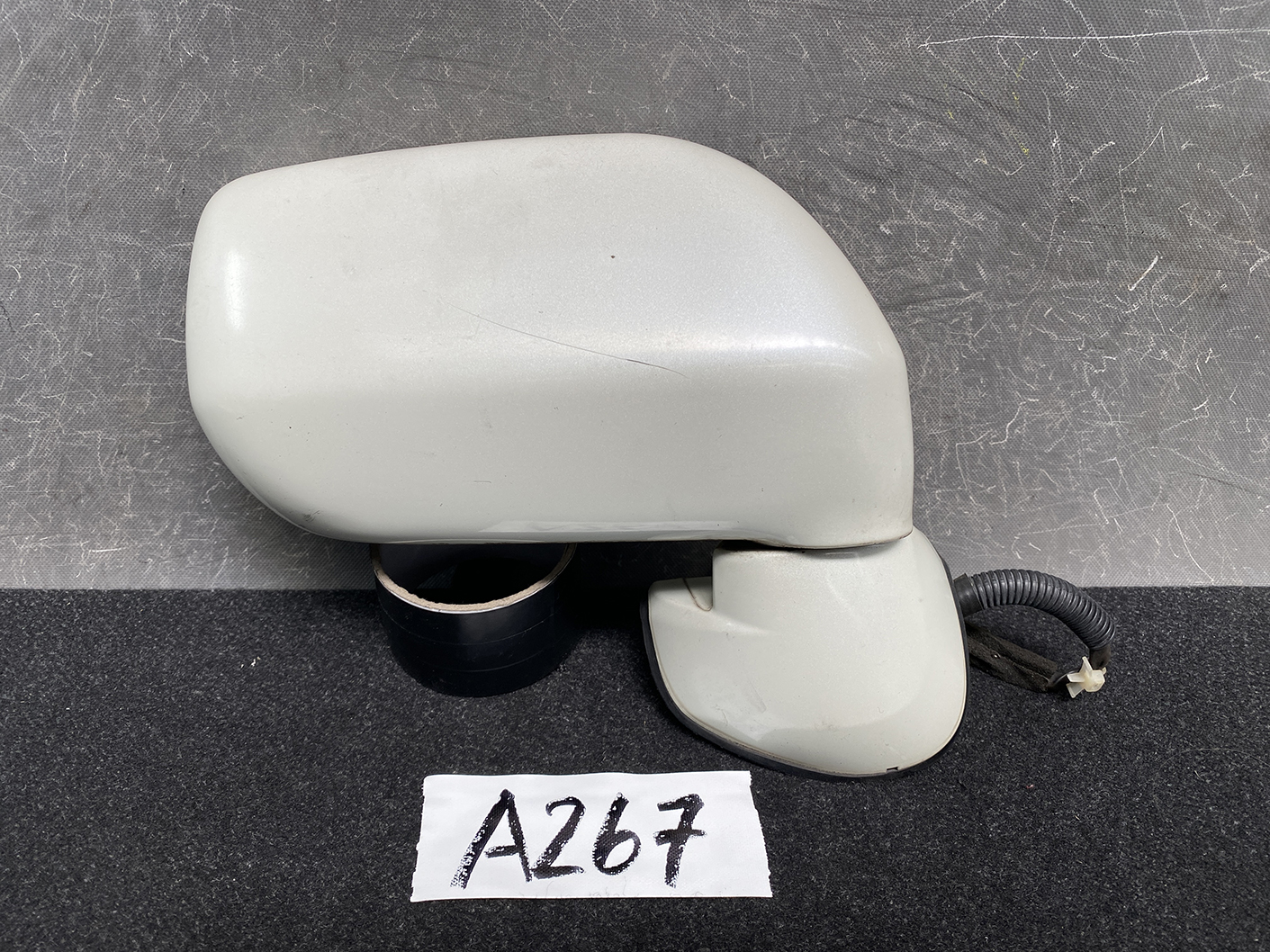 NISSAN LIBERTY M12 Genuine Door Mirror Murakami 6499 Right Side x1