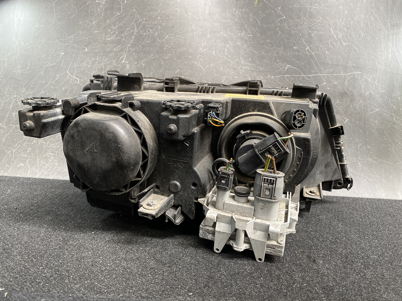 BMW 3 Series E46 Genuine HID Headlight 63217165777 Left side x1 - Image 4