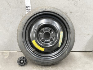Space saver DAIHATSU Mira Tanto 14inch Temper tyre With Screw