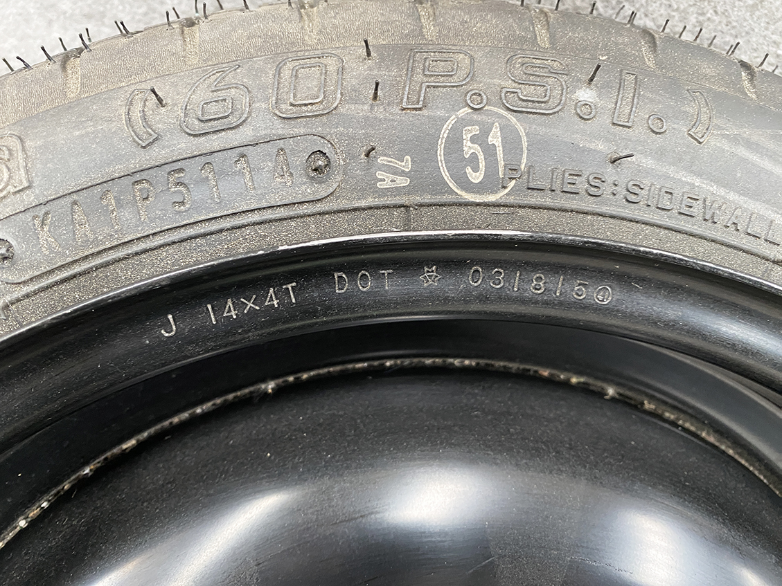 Space saver DAIHATSU Mira Tanto 14inch Temper tyre With Screw - Image 3