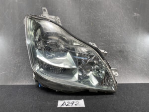 TOYOTA CROWN GRS180 GRS181 HID Headlight STANLEY 30-313  Right Side x1