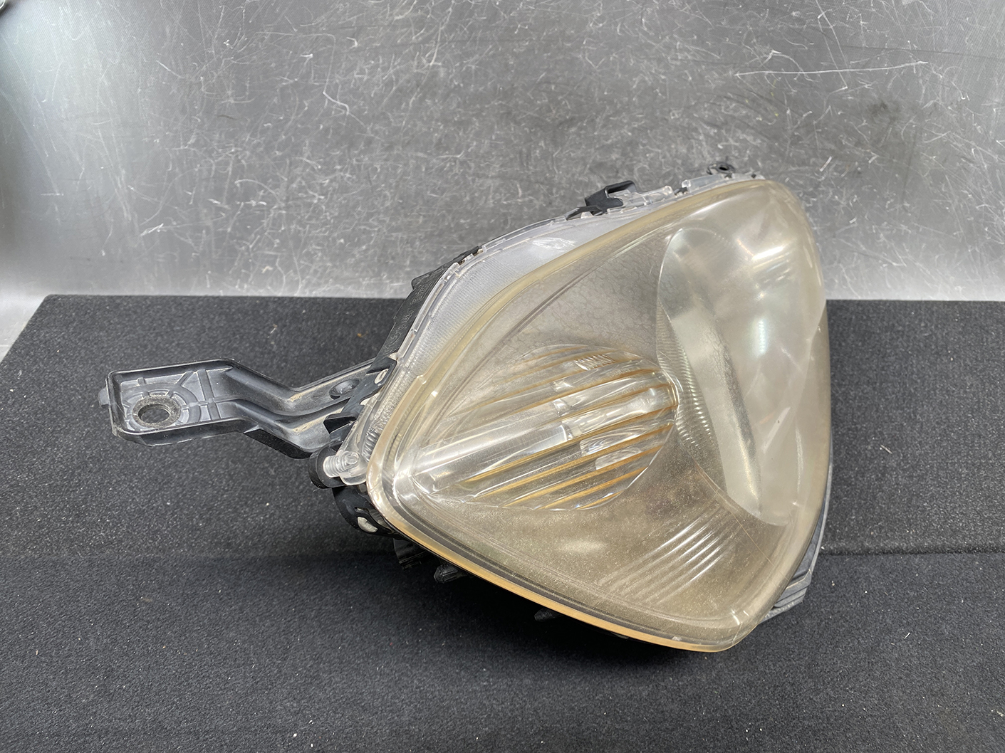 HONDA FIT JAZZ HYBRID GE GP HID Headlight P6869 Right Side x1 - Image 3