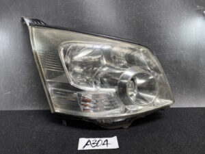 TOYOTA VOXY NOAH ZRR75 ZRR70 Headlight KOITO 28-200 Right Side x1