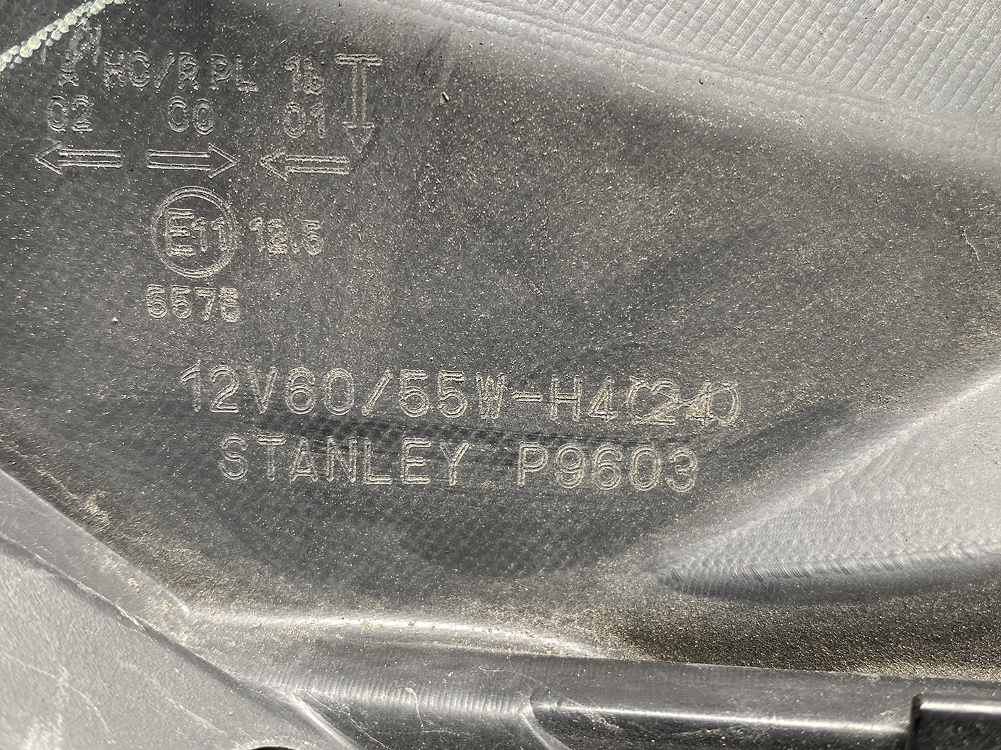 HONDA FIT JAZZ HYBRID GE GP Headlight P9603 Right Side x1 - Image 7