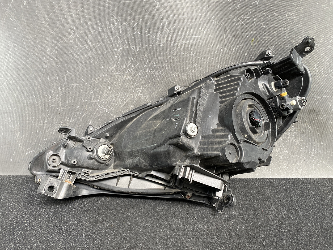 HONDA FIT JAZZ HYBRID GE GP Headlight P9603 Right Side x1 - Image 6