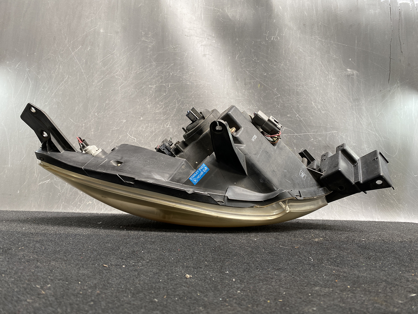 MAZDA VERISA DC5W Genuine Headlight P4515 Right Side x1 - Image 4