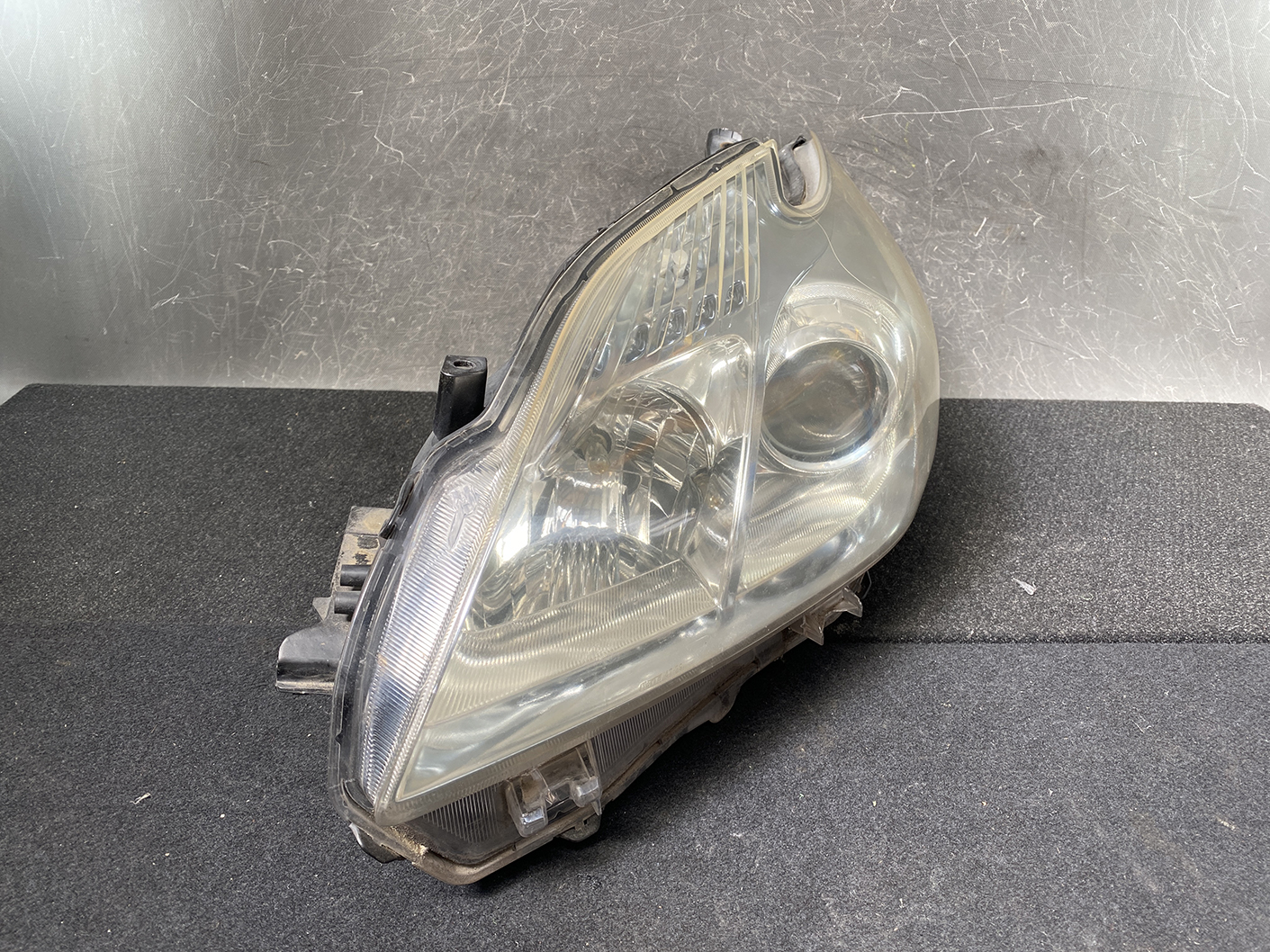 A313_4 TOYOTA PRIUS ZVW30 ZVW35 Headlight 47-29 LEFT Side x1 » NZ1.95 » JDM-PARTS NZ » JDM-PARTS NZ TOYOTA PRIUS ZVW30 ZVW35 Headlight 47-29 LEFT Side x1 » JDM-PARTS NZ