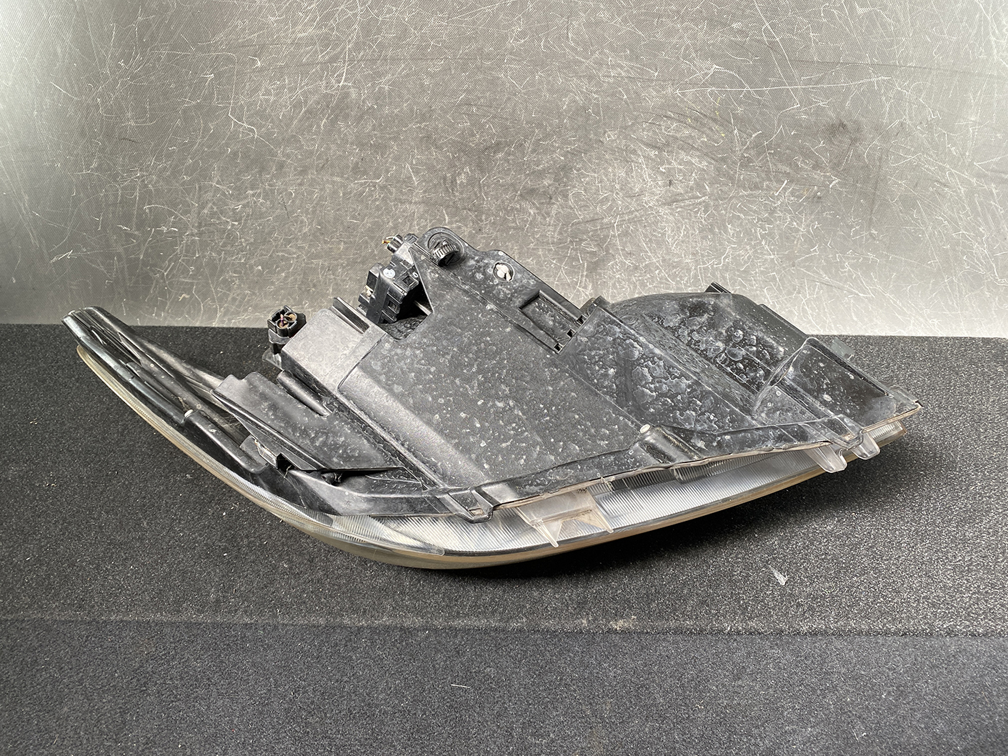 A313_7 TOYOTA PRIUS ZVW30 ZVW35 Headlight 47-29 LEFT Side x1 » NZ1.95 » JDM-PARTS NZ » JDM-PARTS NZ TOYOTA PRIUS ZVW30 ZVW35 Headlight 47-29 LEFT Side x1 » JDM-PARTS NZ