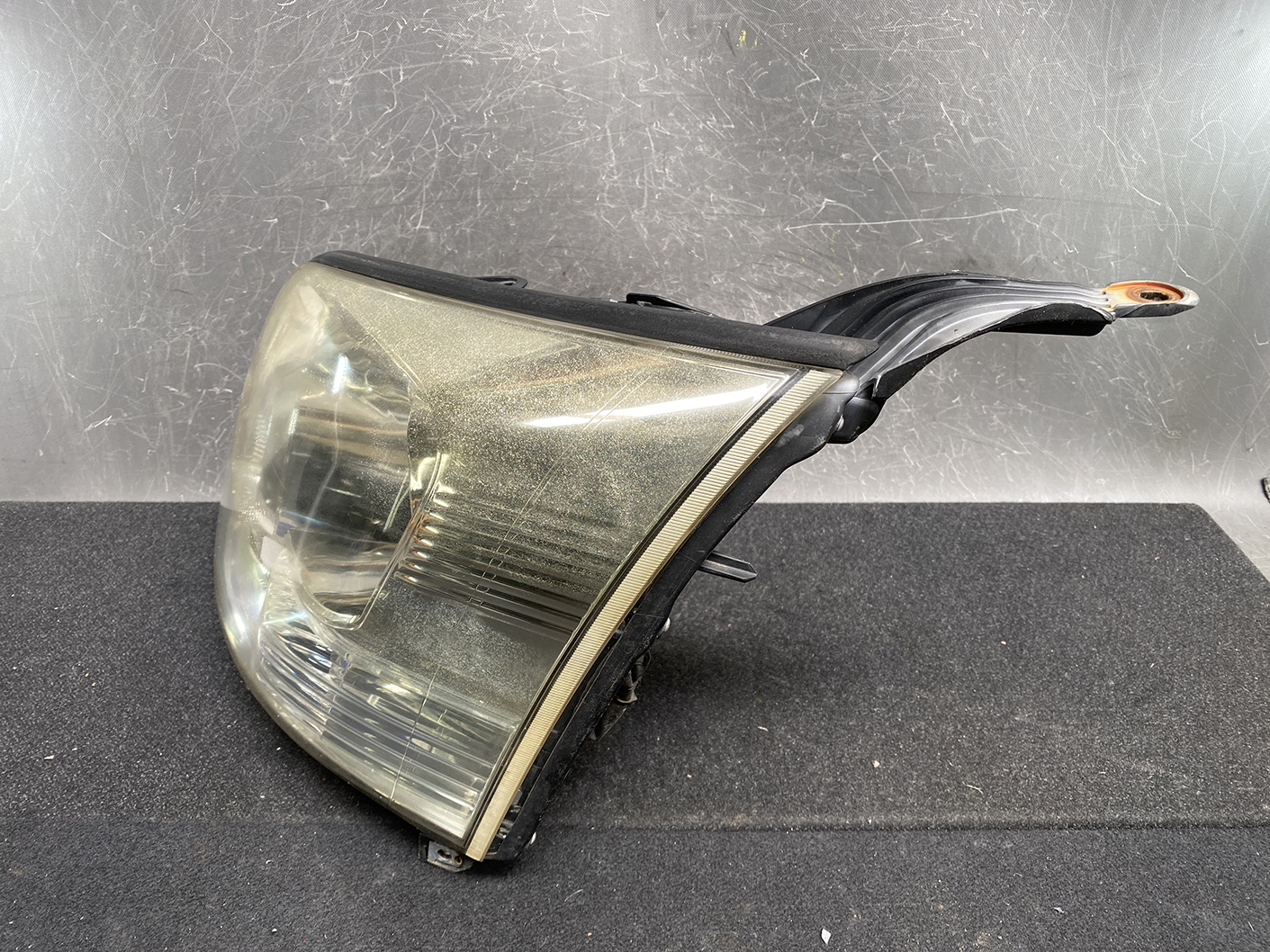 TOYOTA VOXY NOAH ZRR70 ZRR75 HID Headlight KOITO 28-201 Left Side x1 - Image 3