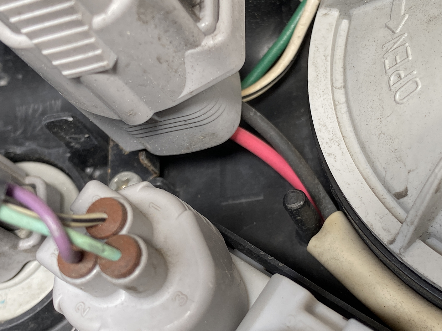 TOYOTA VOXY NOAH ZRR70 ZRR75 HID Headlight KOITO 28-201 Left Side x1 - Image 8