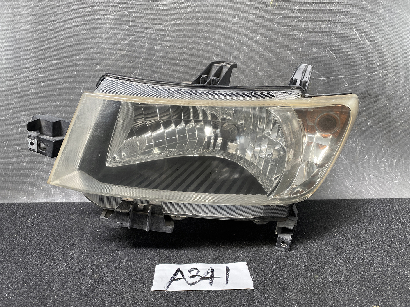 TOYOTA bB QNC20 QNC21 Headlight KOITO B1-1 Left Side x1