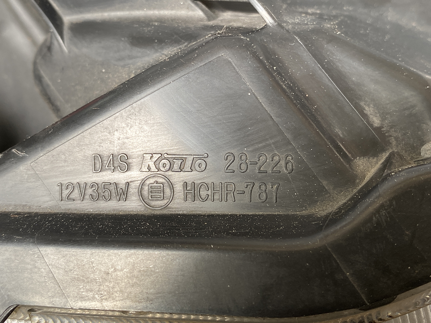 TOYOTA VOXY NOAH ZRR70 ZRR75 Headlight 28-226 Right Side x1 *DAMAGED* - Image 7