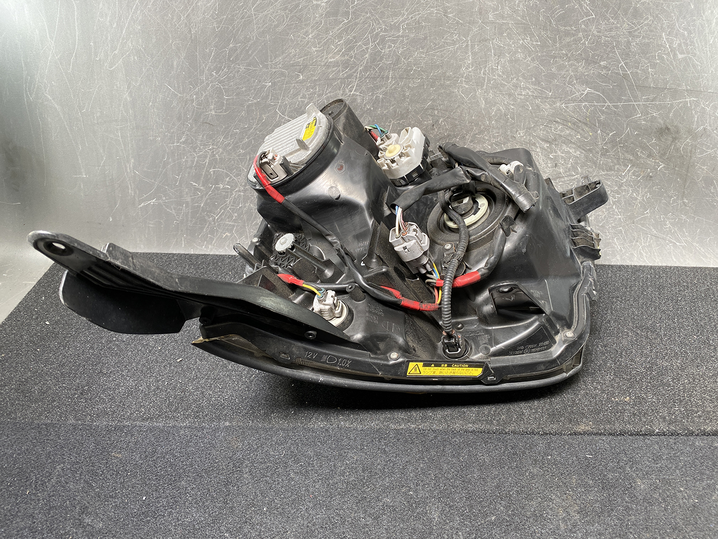 TOYOTA VOXY NOAH ZRR70 ZRR75 Headlight 28-226 Right Side x1 *DAMAGED* - Image 4