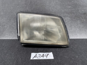 MAZDA BONGO NISSAN VANETTE SK SE S21 Headlight P0220  Right Side x1