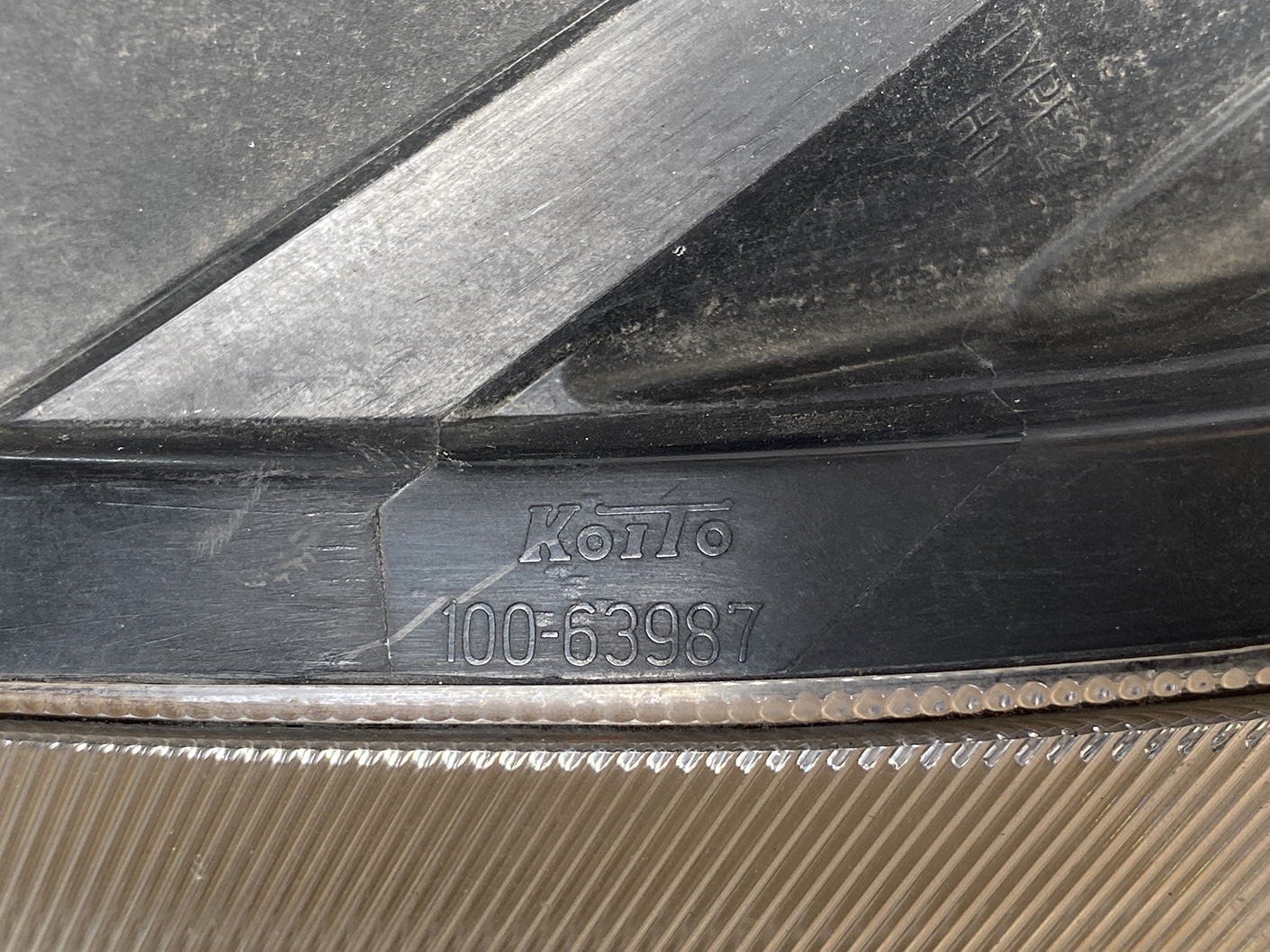 NISSAN TEANA J32 Headlight KOITO 100-63987 Left Side x1 *DAMAGED* - Image 7