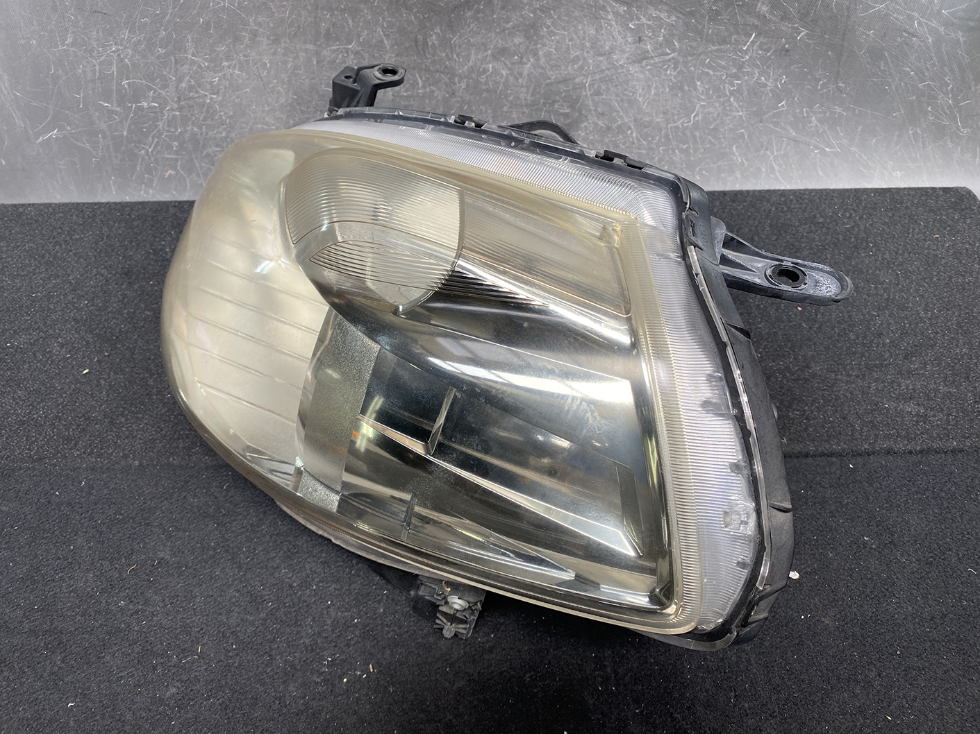 NISSAN TIIDA C11 Headlight P7779 Left Side x1 - Image 3