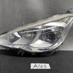 TOYOTA AQUA NHP10 Genuine Headlight KOITO 52-291 Left Side x1