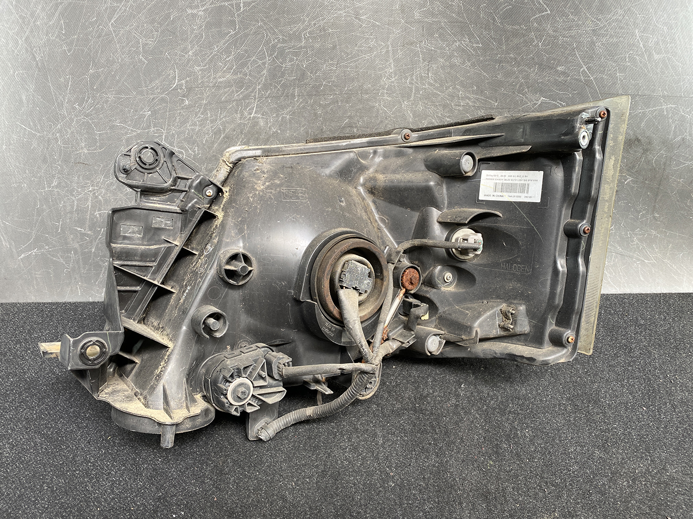 NISSAN URVAN NV350 ISUZU COMO E26 Genuine Headlight H021 Right Side x1 - Image 6