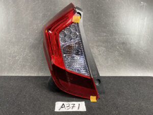 HONDA FIT JAZZ HYBRID  Taillight STANLEY W1698 Left Side x1 *DAMAGED*