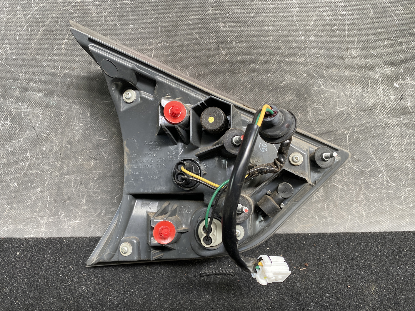 NISSAN X-TRAIL Xtrail T32 Genuine Taillight KOITO 226-17939 Right Side x1 - Image 3