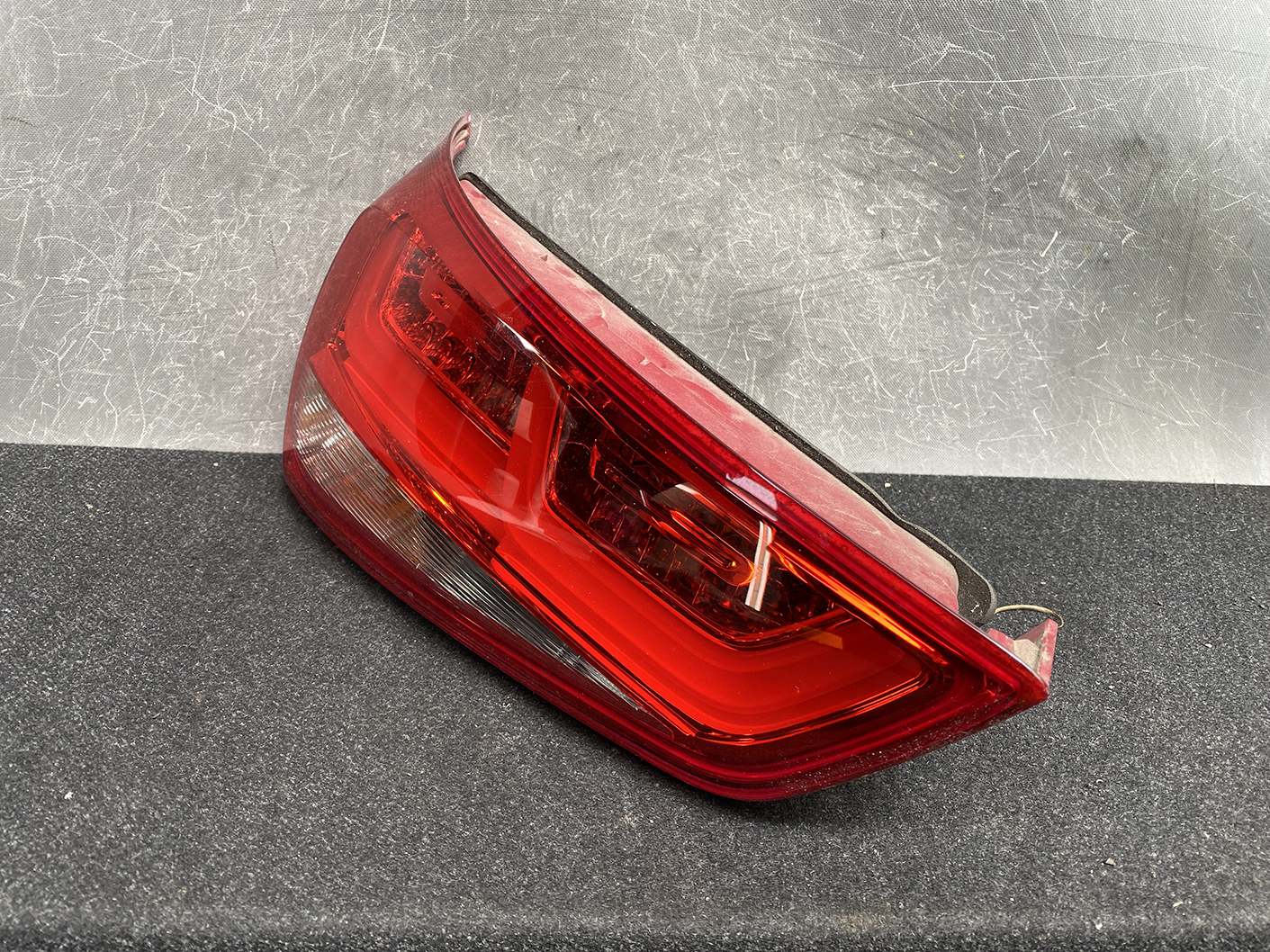 AUDI A1 8X Genuine LED Taillight HELLA 8X0945093B Left Side x1 - Image 2