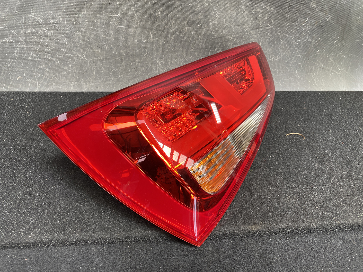 AUDI A1 8X Genuine LED Taillight HELLA 8X0945093B Left Side x1 - Image 3