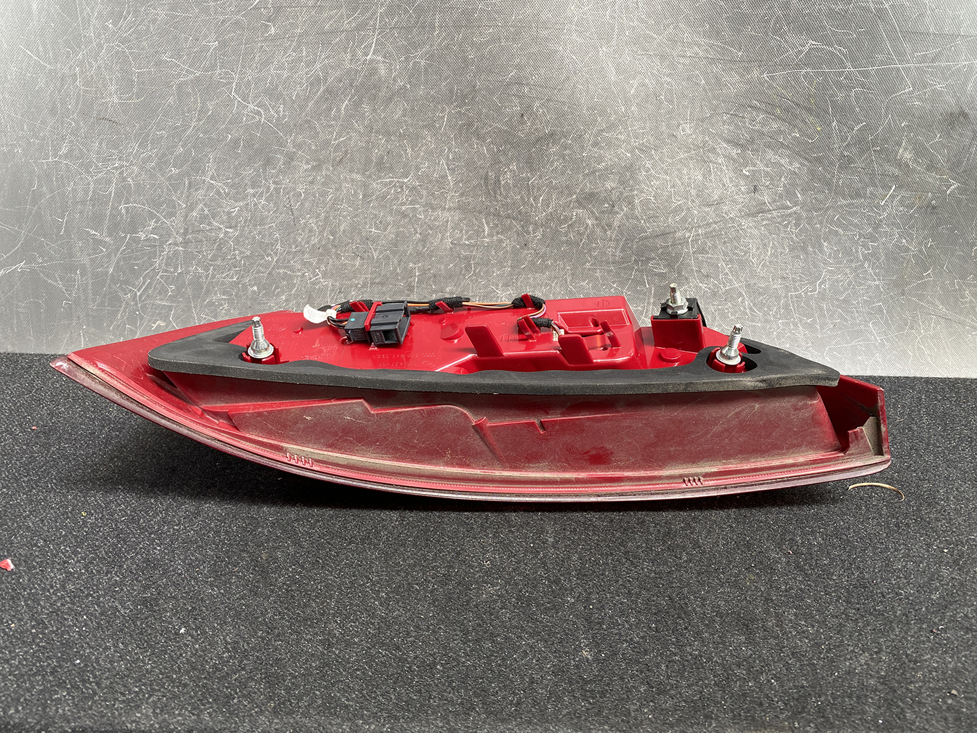 AUDI A1 8X Genuine LED Taillight HELLA 8X0945093B Left Side x1 - Image 4