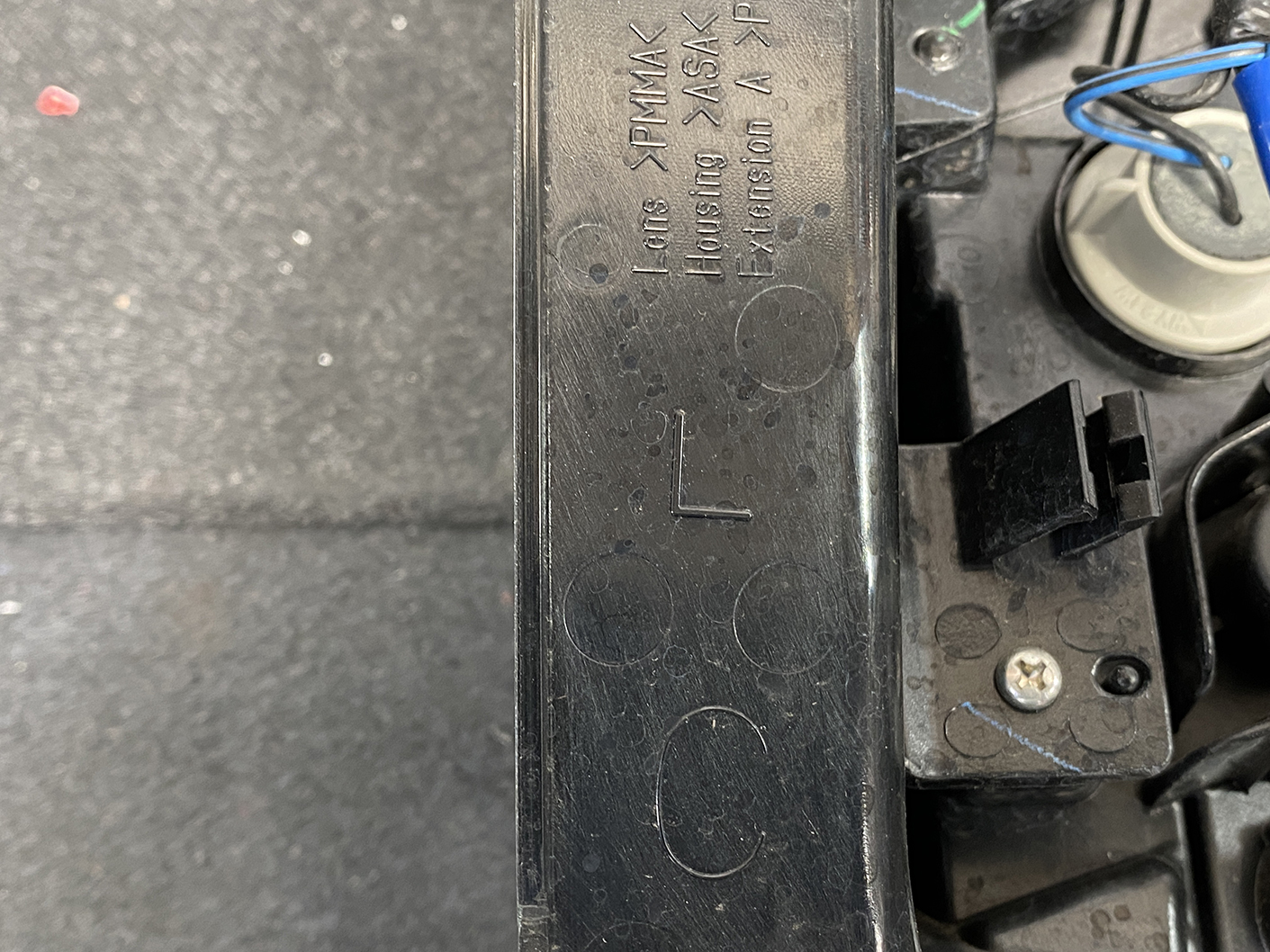 NISSAN SERENA SUZUKI LANDY C27 Taillight 220-23786 Left Side x1 - Image 7