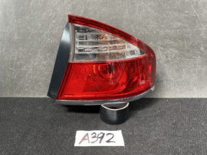 SUBARU LEGACY BL BL5 BL9 BLE Taillight  KOITO 220-20960  Right Side x1