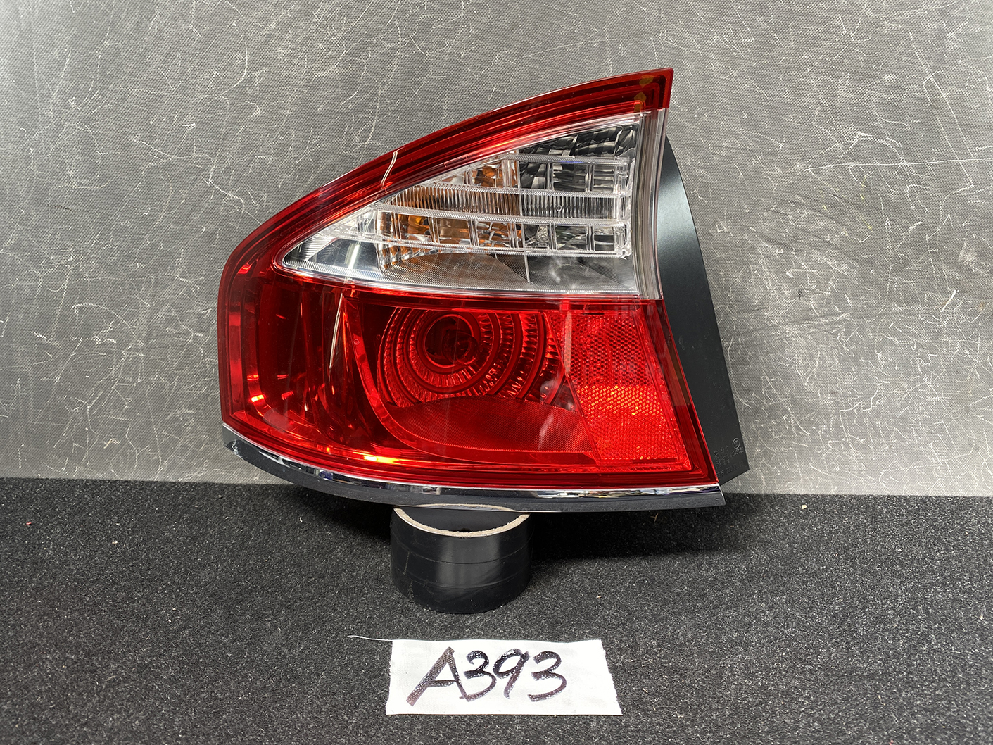 SUBARU LEGACY BL BL5 BL9 BLE Taillight KOITO 220-20960 Left Side x1