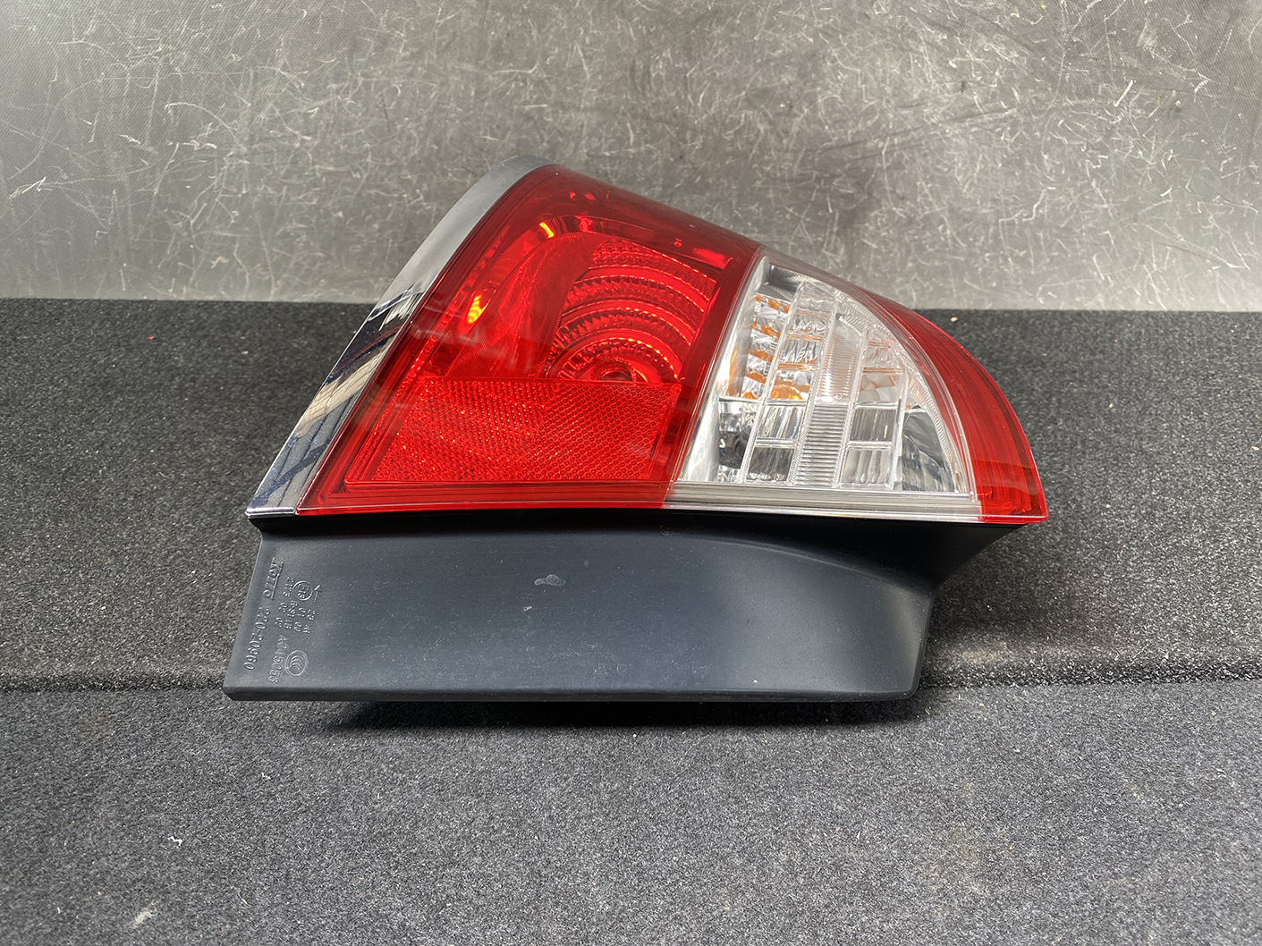 SUBARU LEGACY BL BL5 BL9 BLE Taillight KOITO 220-20960 Left Side x1 - Image 2