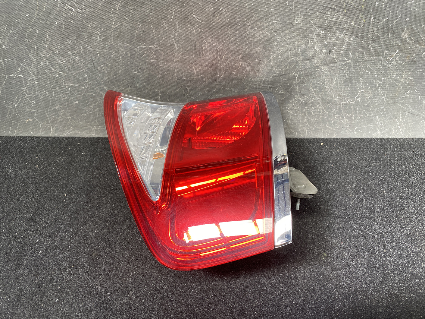 SUBARU LEGACY BL BL5 BL9 BLE Taillight KOITO 220-20960 Left Side x1 - Image 3