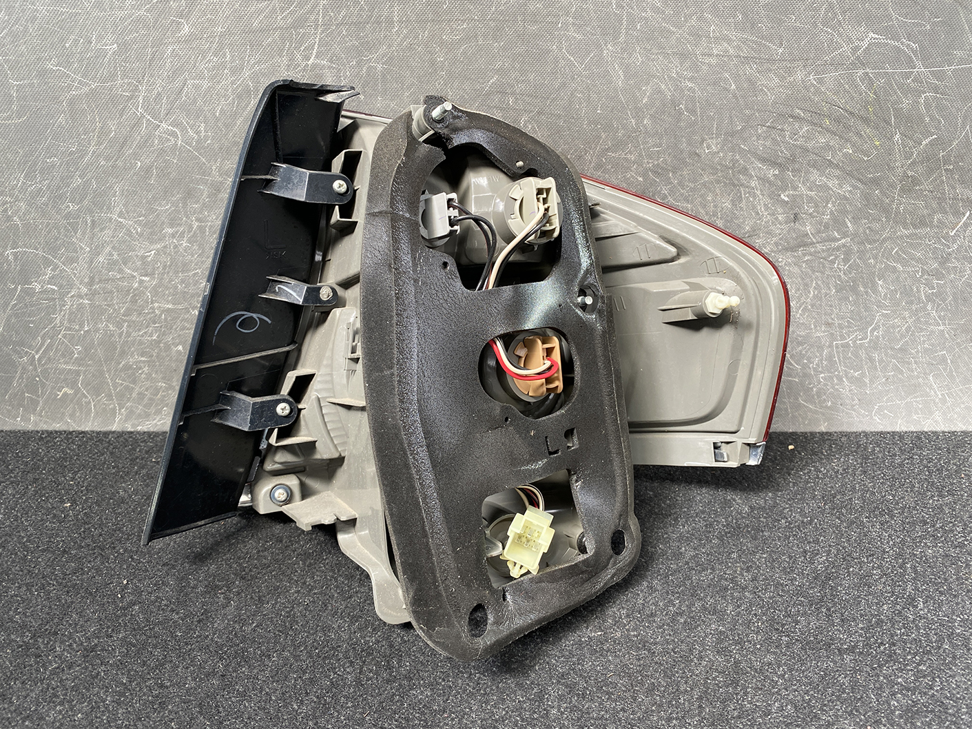 SUBARU LEGACY BL BL5 BL9 BLE Taillight KOITO 220-20960 Left Side x1 - Image 6