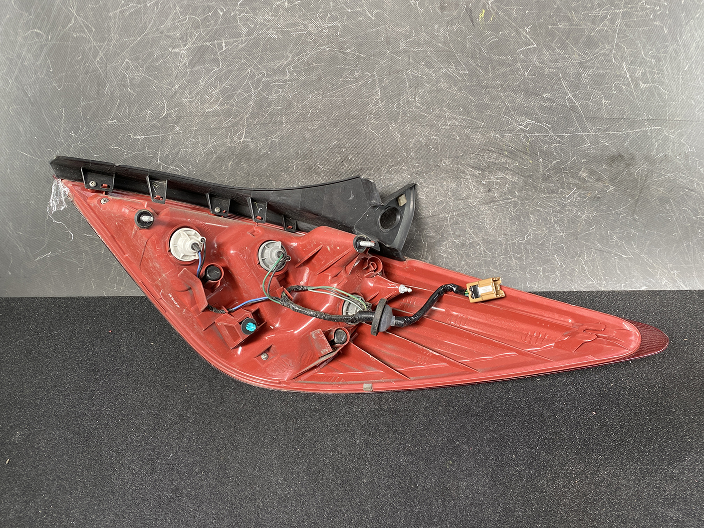 NISSAN TIIDA C11 Genuine Taillight STANLEY P4086 Left Side x1 - Image 5