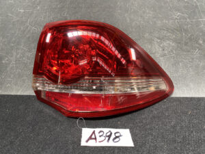 TOYOTA CROWN GRS200 Genuine Taillight ICHIKOH 30-347 Right Side x1