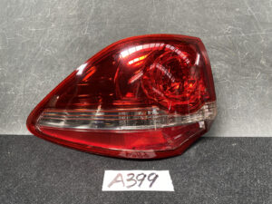 TOYOTA CROWN GRS200 Genuine Taillight ICHIKOH 30-347 Left Side x1