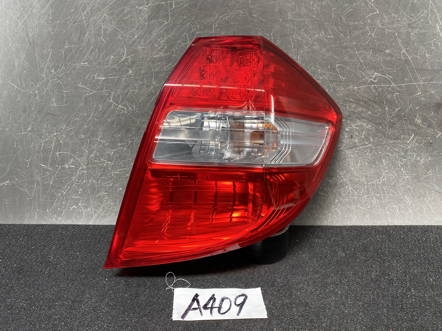 A409_2 HONDA FIT JAZZ GE Taillight STANLEY P9596 R Right Side x1 » NZ1.95 » JDM-PARTS NZ » JDM-PARTS NZ HONDA FIT JAZZ GE Taillight STANLEY P9596 R Right Side x1 » JDM-PARTS NZ