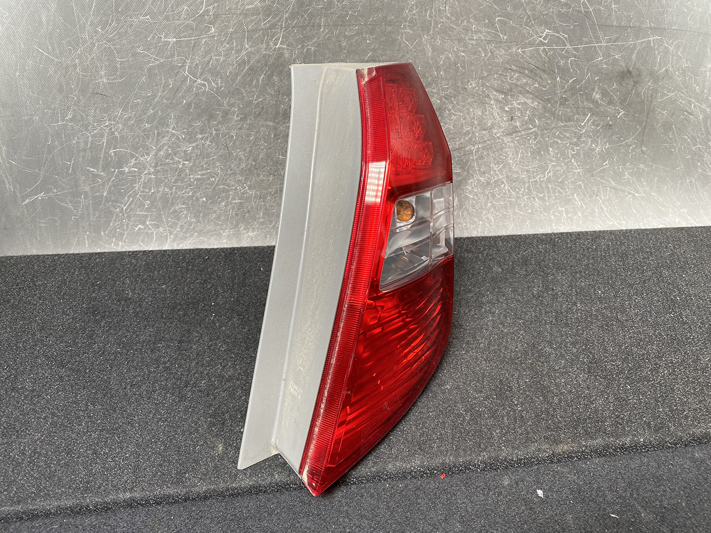 A409_4 HONDA FIT JAZZ GE Taillight STANLEY P9596 R Right Side x1 » NZ1.95 » JDM-PARTS NZ » JDM-PARTS NZ HONDA FIT JAZZ GE Taillight STANLEY P9596 R Right Side x1 » JDM-PARTS NZ