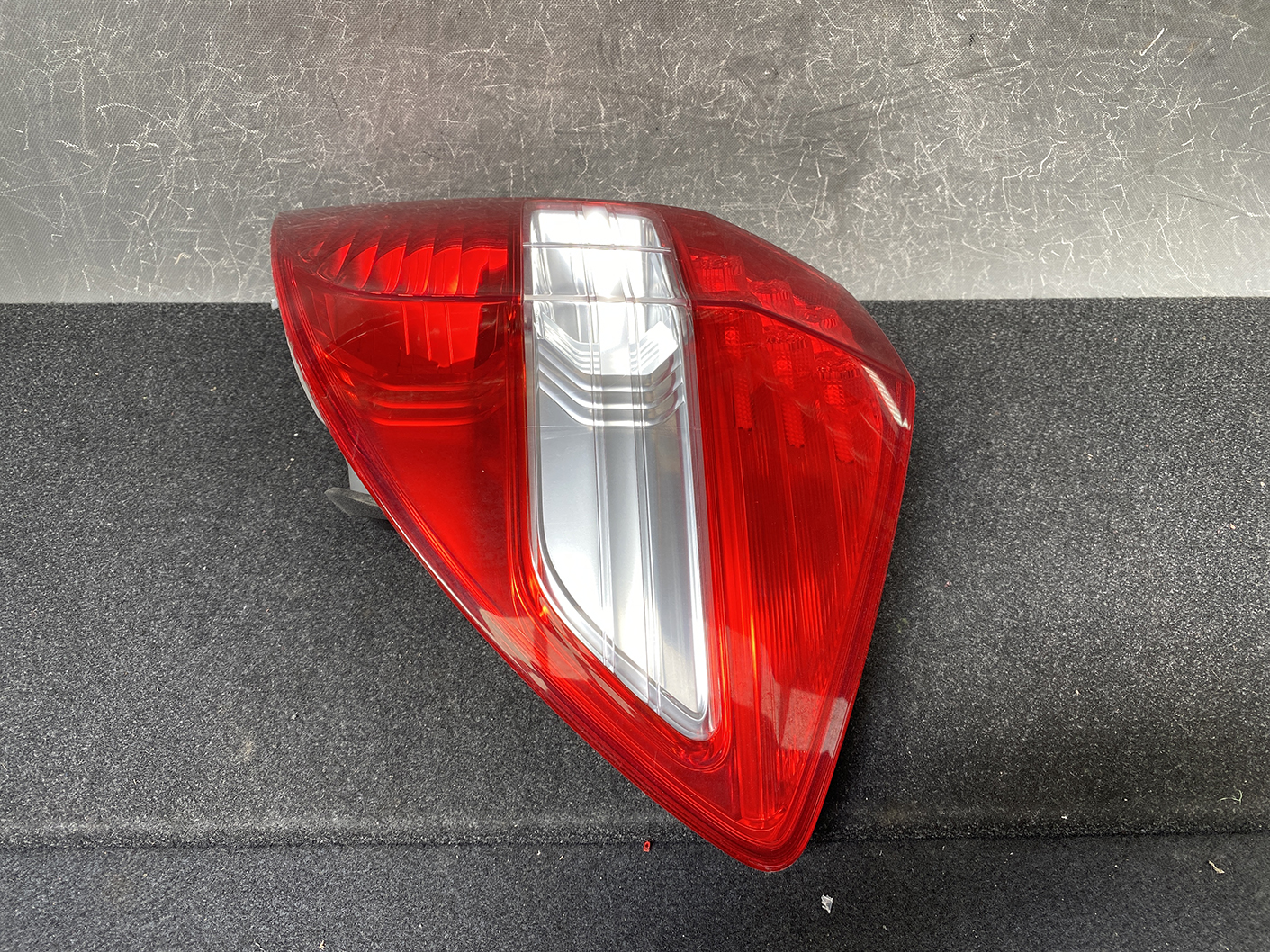 A409_5 HONDA FIT JAZZ GE Taillight STANLEY P9596 R Right Side x1 » NZ1.95 » JDM-PARTS NZ » JDM-PARTS NZ HONDA FIT JAZZ GE Taillight STANLEY P9596 R Right Side x1 » JDM-PARTS NZ