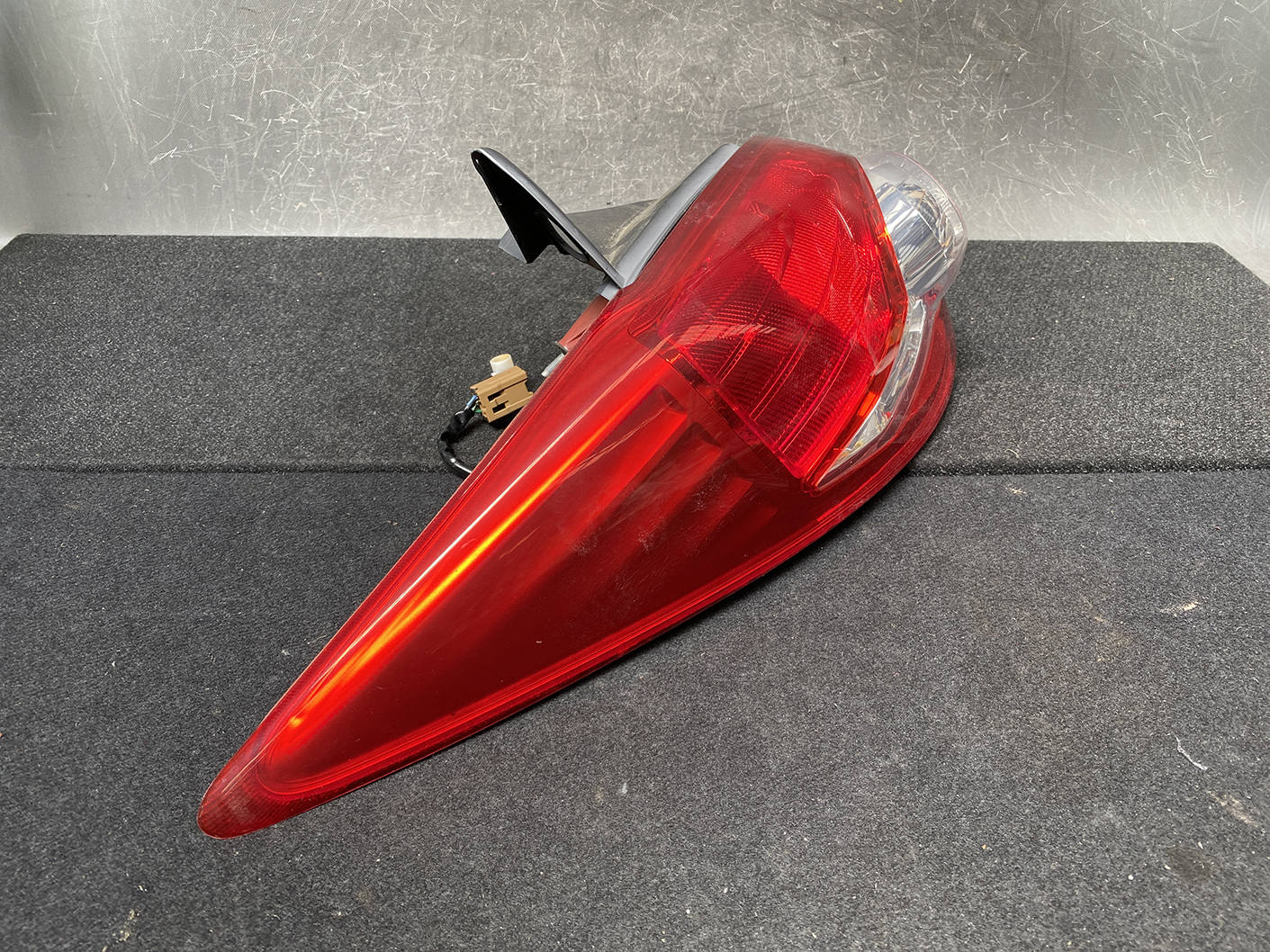 NISSAN TIIDA C11 Taillight STANLEY P7511 Left Side x1 - Image 3