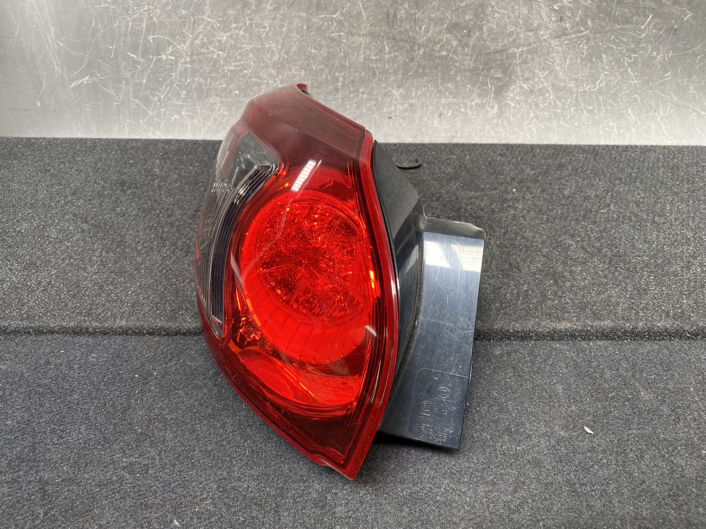 MAZDA CX-5 CX5 KE Taillight STANLEY W0429 Left Side x1 *DAMAGED* - Image 2