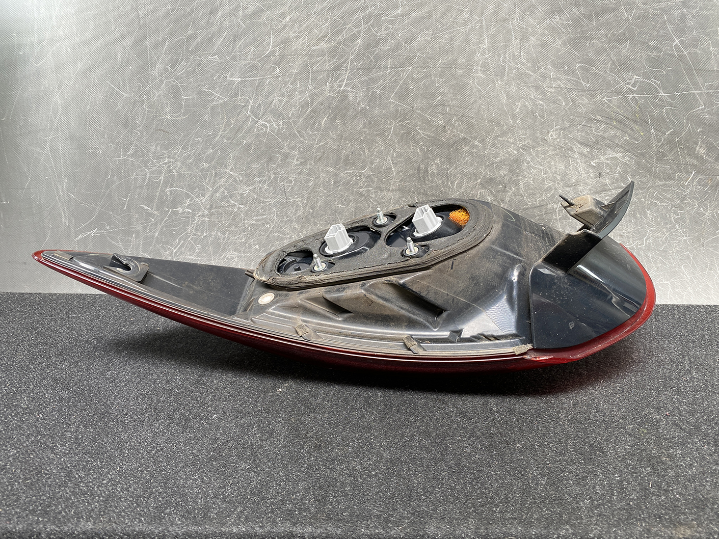 MAZDA CX-5 CX5 KE Taillight STANLEY W0429 Left Side x1 *DAMAGED* - Image 4