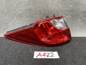 MAZDA PREMACY CW NISSAN LAFESTA Taillight STANLEY P9377 L Left Side x1