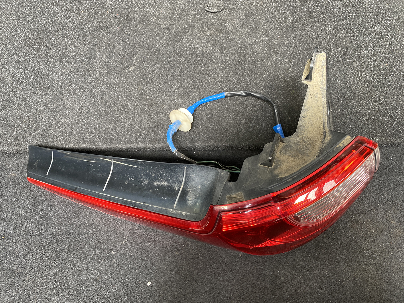 MAZDA PREMACY CW NISSAN LAFESTA Taillight STANLEY P9377 L Left Side x1 - Image 4