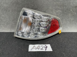 SUBARU IMPREZA  GE GH GR GV Taillight 220-20024 Right Side x1 *DAMAGED*