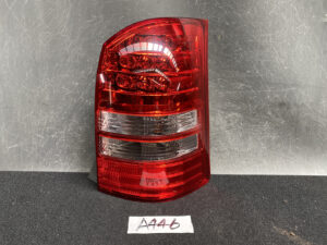 TOYOTA WISH ZNE10 ZNE14 ANE10 ANE11 Taillight ICHIKOH 68-3 Right Side x1
