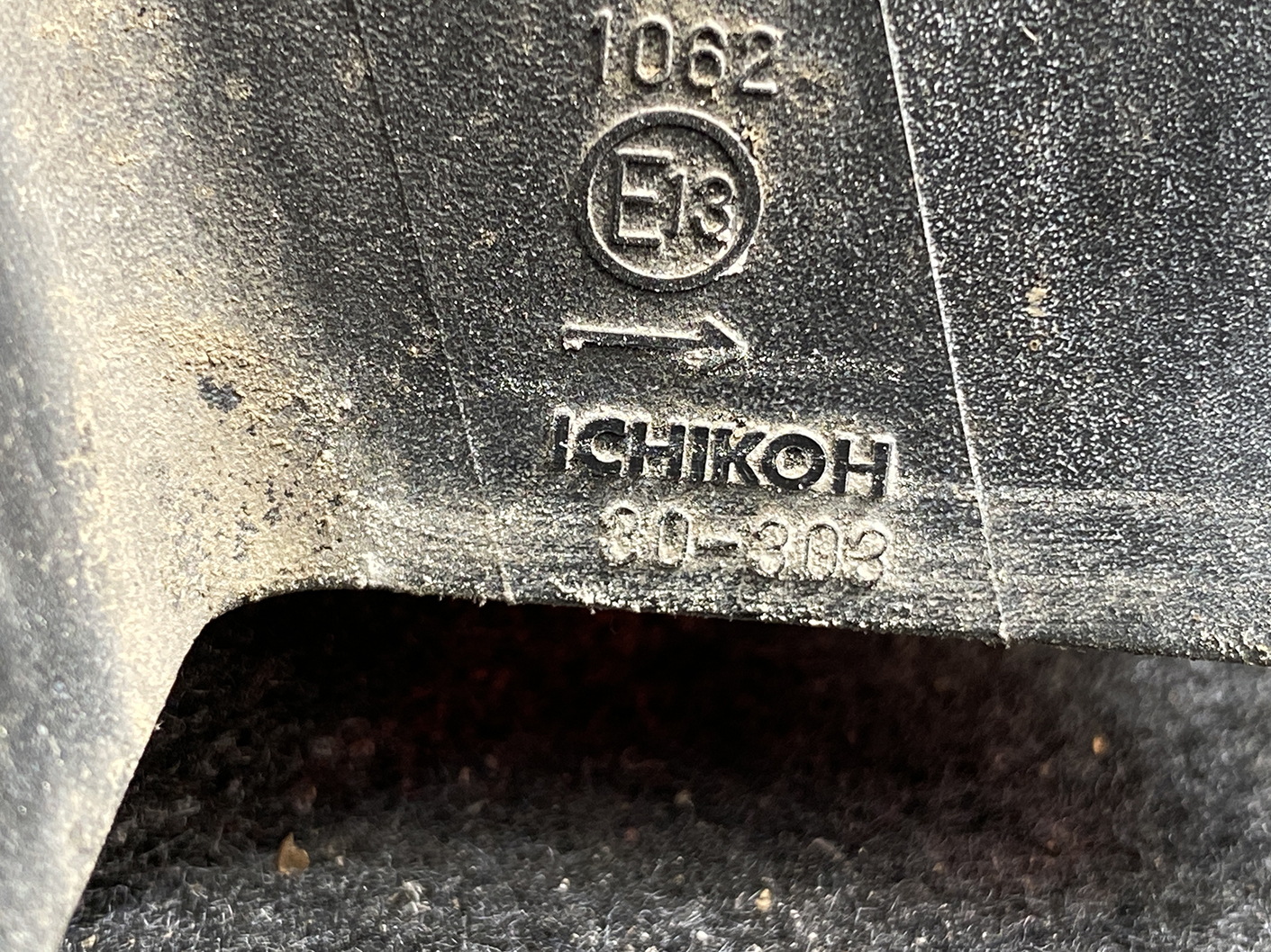 TOYOTA CROWN GRS182 GRS183 Taillight ICHIKOH 30-303 Right Side x1 - Image 7