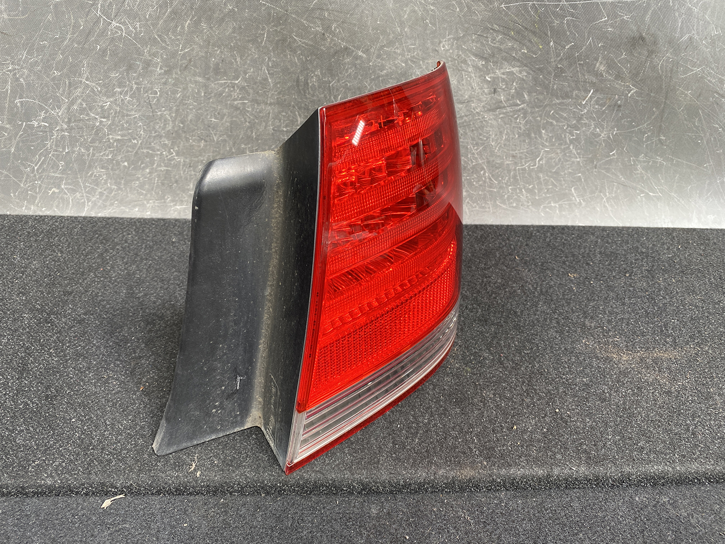 TOYOTA CROWN GRS182 GRS183 Taillight ICHIKOH 30-303 Right Side x1 - Image 3